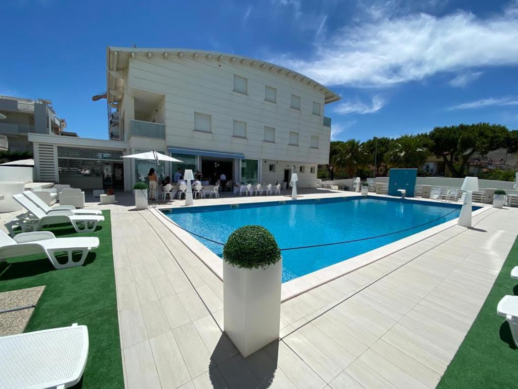 Elite Boutique Hotel Roseto Degli Abruzzi Luaran gambar
